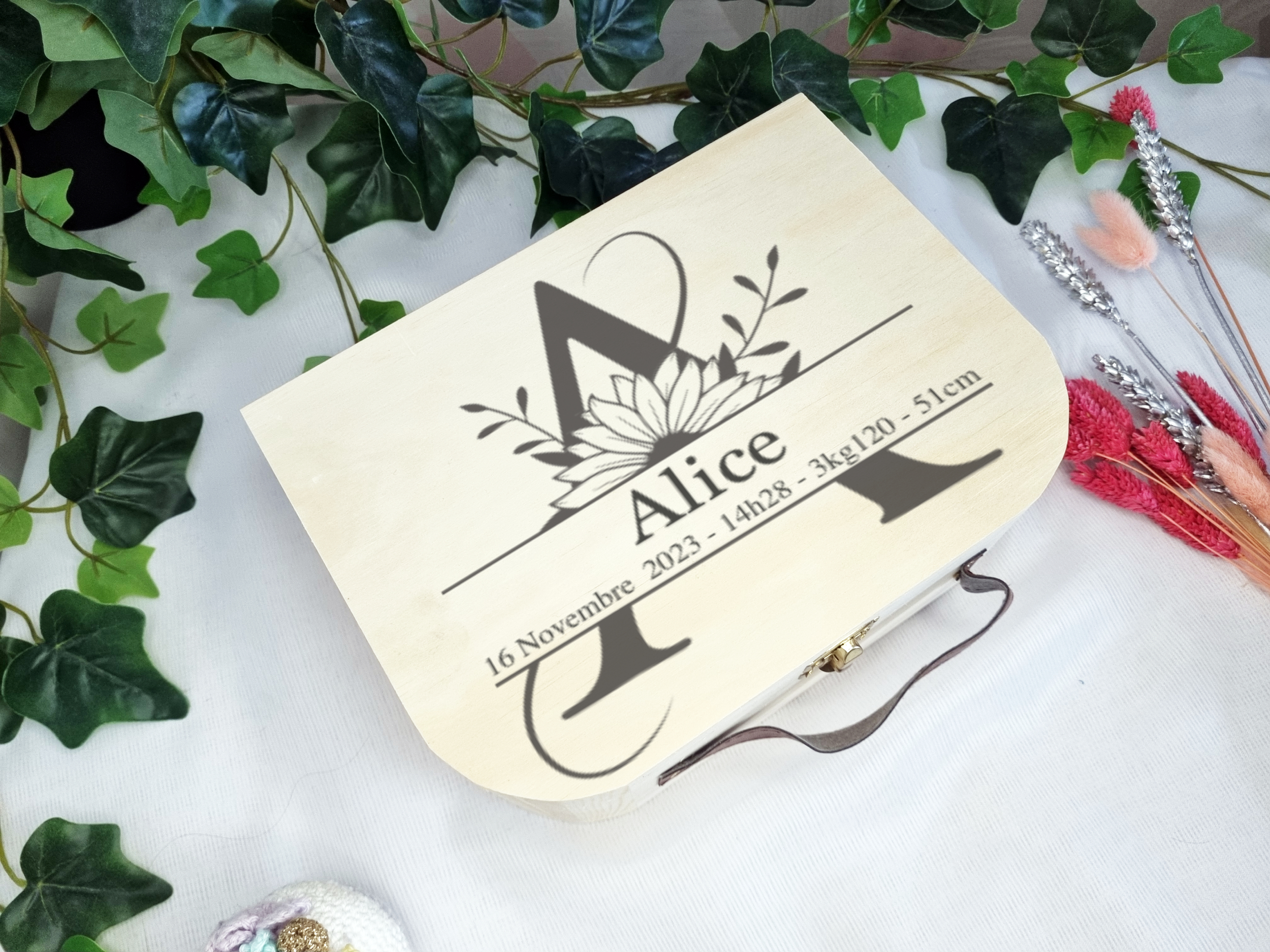 Valise naissance en bois personnalisé
